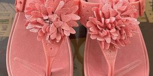 Ladies Designer Pink Party Wear Flat Slipper