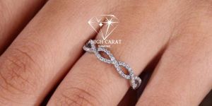 Unique Round Cut Diamond Twisted Wedding Band