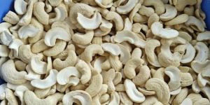 JH Split Cashew Nuts