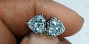 Solitare Heart Stud Labgrown Diamond Earrings
