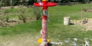 Mild Steel Outdoor Triple Twister