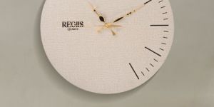 Unique Design Wooden Anti Reflection Analog Wall Clock