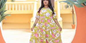 Ladies Yellow Printed Long Rayon Kurti