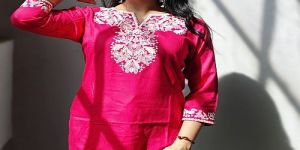 Ladies Pink Embroidered Rayon Short Kurti