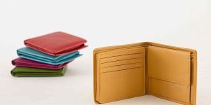 Mens Bi-Fold Leather Wallet
