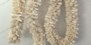 Sola Wood Rajani Chain Flowers