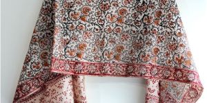 Women's Kalamkari Cotton Stole Size W 120 Cm X L 185 Cm ( White And Geen )