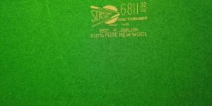 Strachan 6811 Snooker CLOTH- 32 OZ