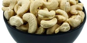 W210 Bold Cashew Nuts