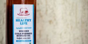 Wooden Cold Pressed Mustard Oil
