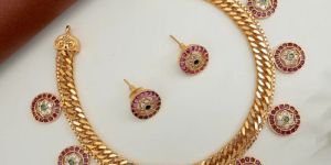 Women Premium Jalebi Flower Butta Bridal Necklace Set