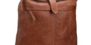 Stylish Zipped-Up Leather Backpack