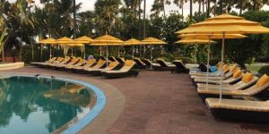 Three Decker Middle Pole Garden Umbrella