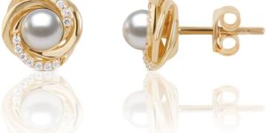 Women 18 Kt Gold Earring With Pearls and Zircons