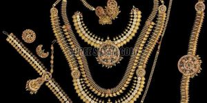 Traditional South Indian Bridal Jewelry Set
