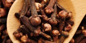 Natural Dried Brown Cloves