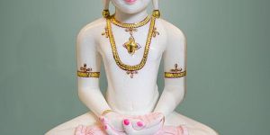 White Marble Mahavir Swami Statue