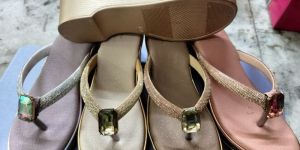 Trendy V Shape Design Heel Ladies Sandal