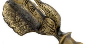 S-37 Peacock Design Brass Rajwadi Swing Chain Hook