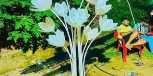Lotus Iron Flower Stand