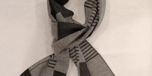 Checks Designer Wear Reversible Muffler