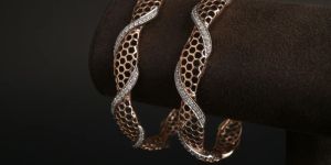 Double Elegance Women Gold Bangle