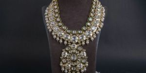 Splendour OF The Sea Women Necklace