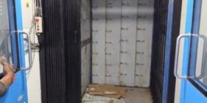 Mild Steel Single Mast Goods Lift