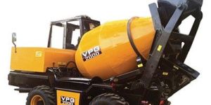 Self Loading Mobile Concrete Mixer