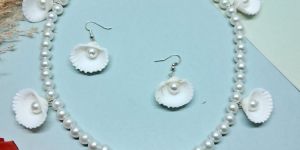 Womens Pearl & Shell Charm Jewelry Set