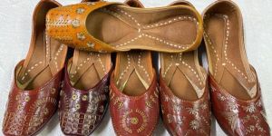 Ladies Ethnic Handcrafted Indian Zari Work Punjabi Jutti