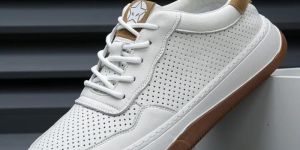 White Men Classic Sneaker