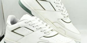 White Men Lightweight Casual Sneaker