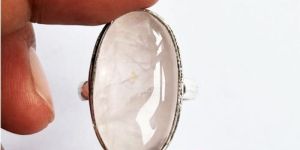 Stone Purple Rose Quartz Ring