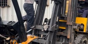 Forklift Repairing