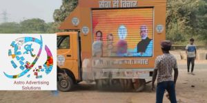 Roadshow Advertising Digital Van