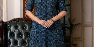 Ladies Minimalist Muse Cotton A Line Kurti Set