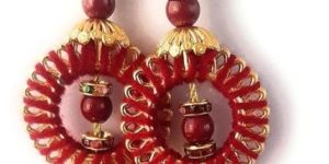 Elegant Velvet Ball Latkan