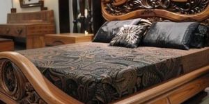 Antique Sheesham Wooden Bed