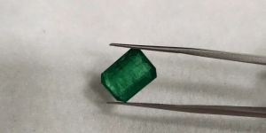 Natural Emerald Gemstone