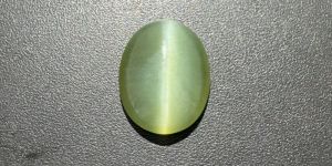 Natural 6.29 Carat/ 6.85 Ratti Cats Eye Gemstone