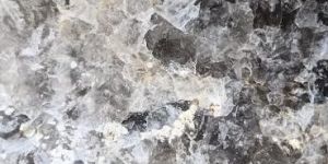 Quartz Glossy Mica Lumps