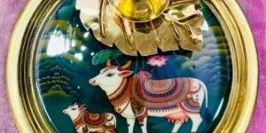 Metallic Pichwai Cow Art Decor Plate Set with Leaf Accent