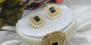 Stylish Black Stone & Pearl Choker Set