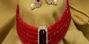 Stylish Red Crystal & Pearl Choker Set