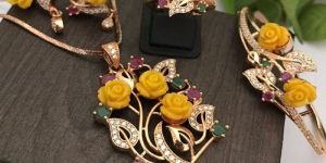 Yellow Stone Pendant Set