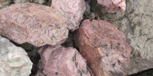 High Grade Potash Feldspar Lumps