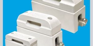 Procelain Kit Kat Fuse