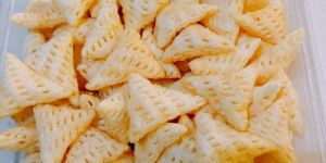 triangle jali salted fryums