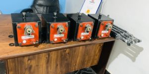 Manual Hydraulic Jack For E-Rickshaw Loader